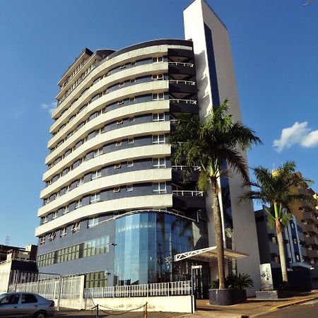 Golden Blue Hotel 론드리나 외부 사진