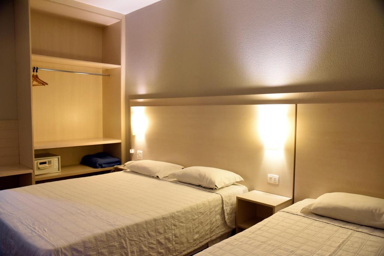 Golden Blue Hotel 론드리나 외부 사진